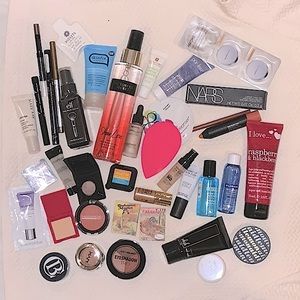 Makeup bundle
